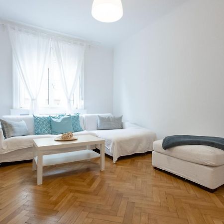 City Center Operastreet Apartment "Italy" فيينا المظهر الخارجي الصورة